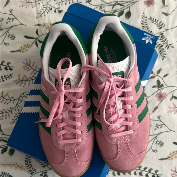 Adidas Pink and Green Retro Sneakers - Picture 5 of 7